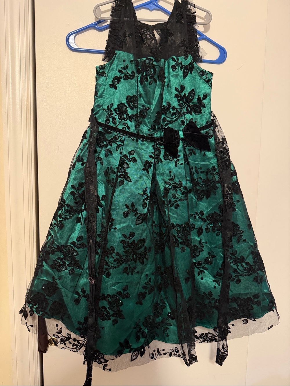 Jona Michelle Green & Black Floral Lace Party Dress